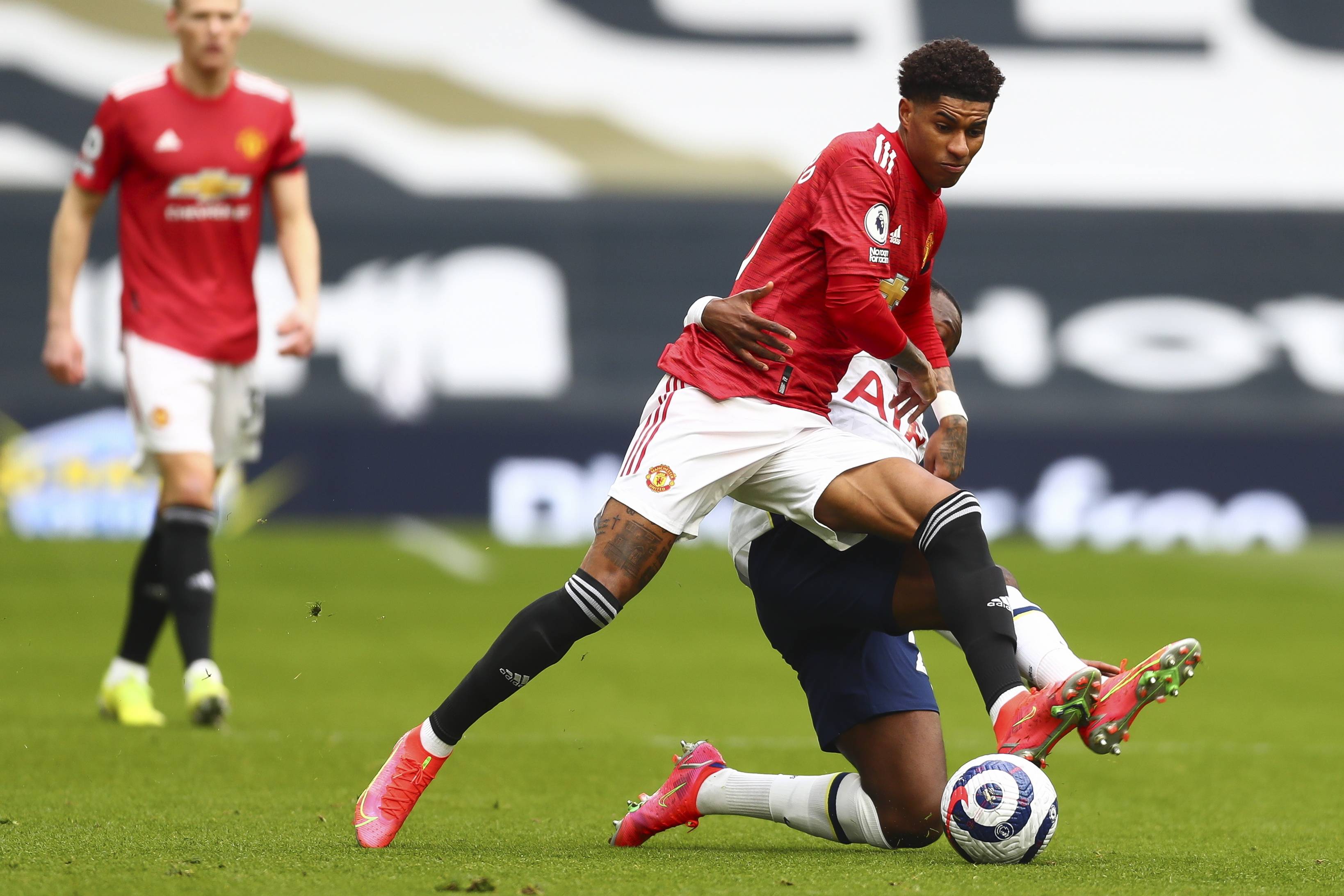 他的成功离 他的成功离